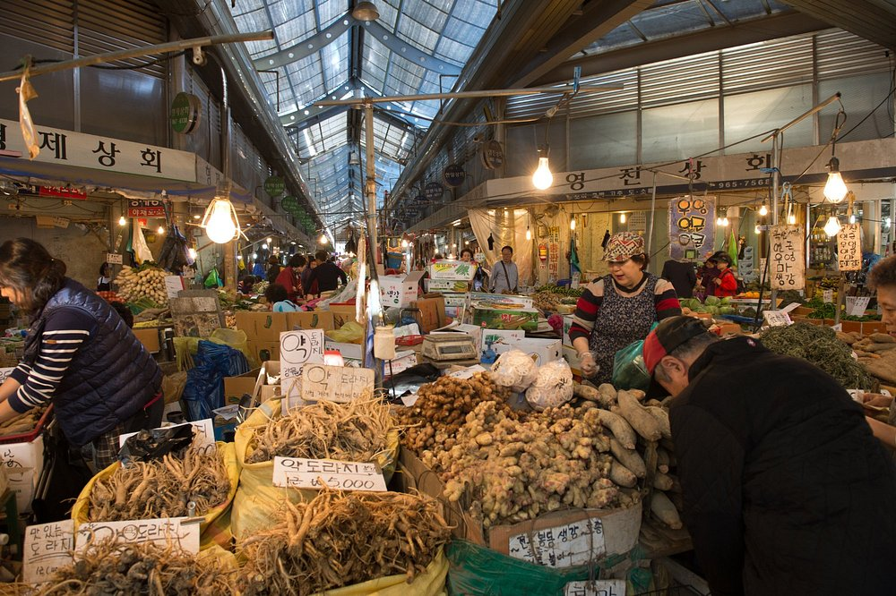 Traditional Korean Gyeongdong Market Scene
