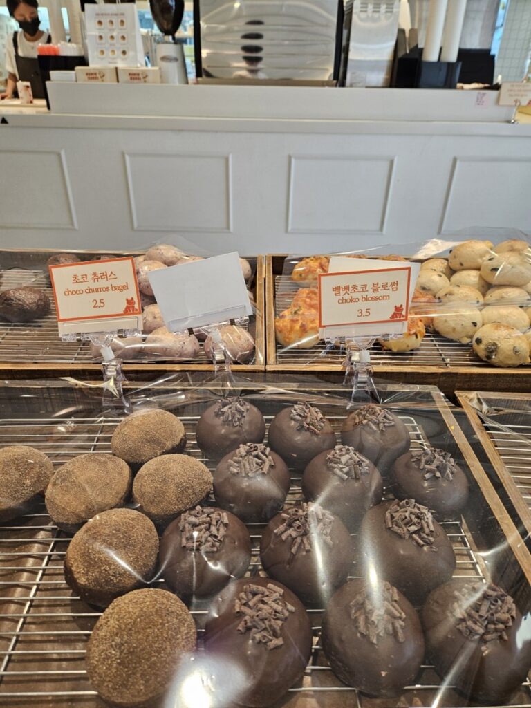 Hanib Bagel Seongsu choco churros and choco blossom dessert bagels in Seoul