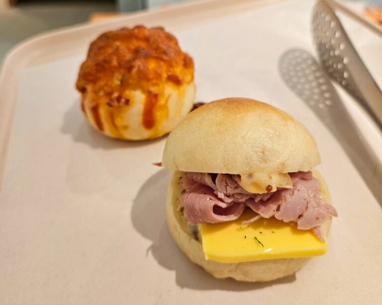 3 Best Bagel Cafés in Seongsu Seoul: Ultimate Guide for Brunch Lovers