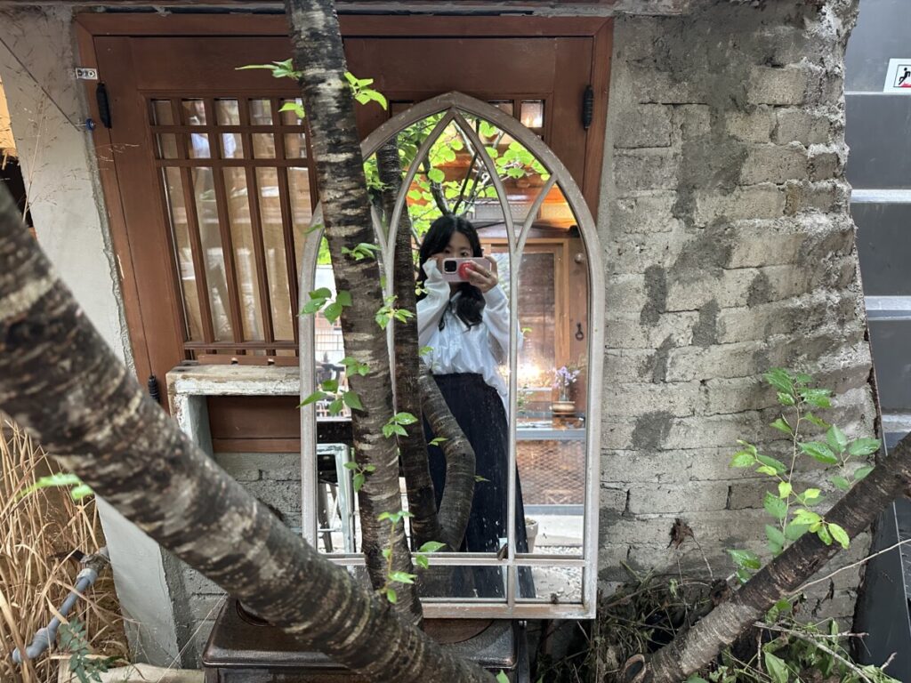 Cozy seating and photo spot inside Hanok cafe in Hongdae Eum 1966