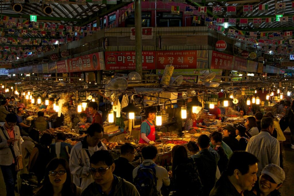 gwangjang market atmosphere