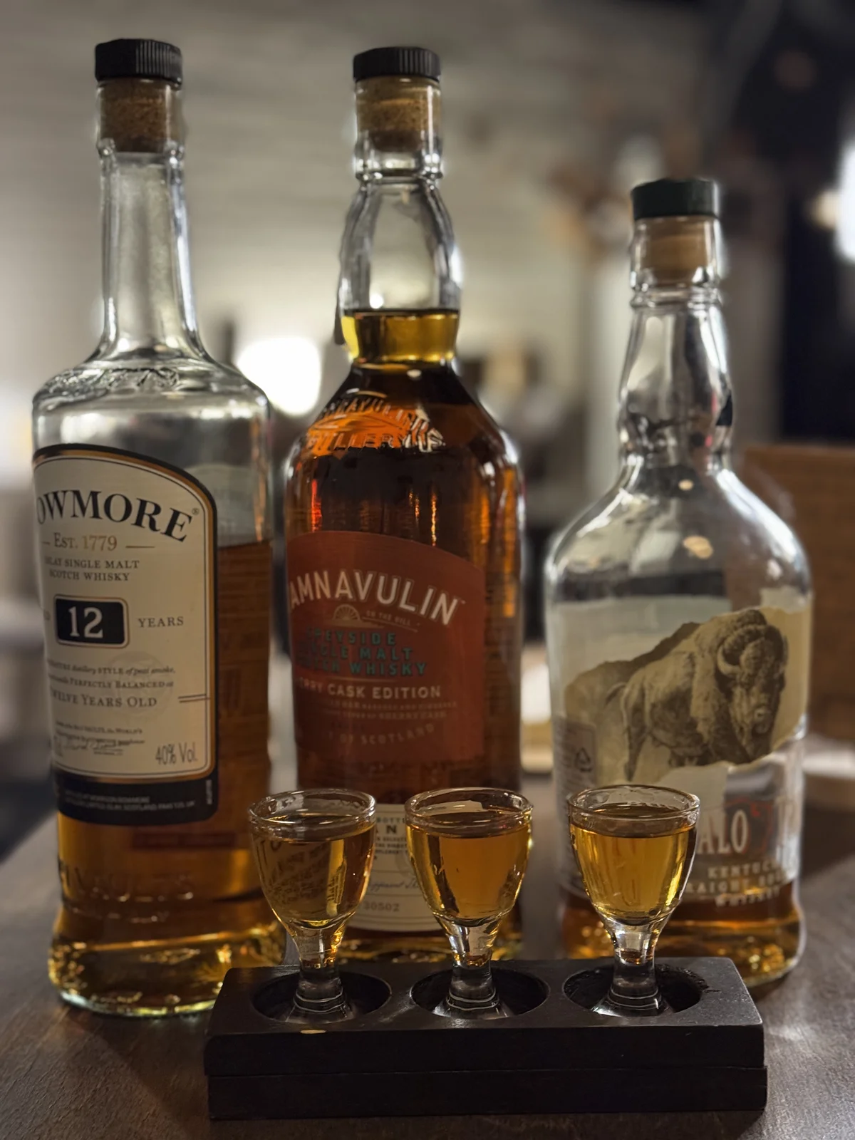 Whisky flight of Bowmore, Tamnavulin, and Buffalo Trace served at Jeokon